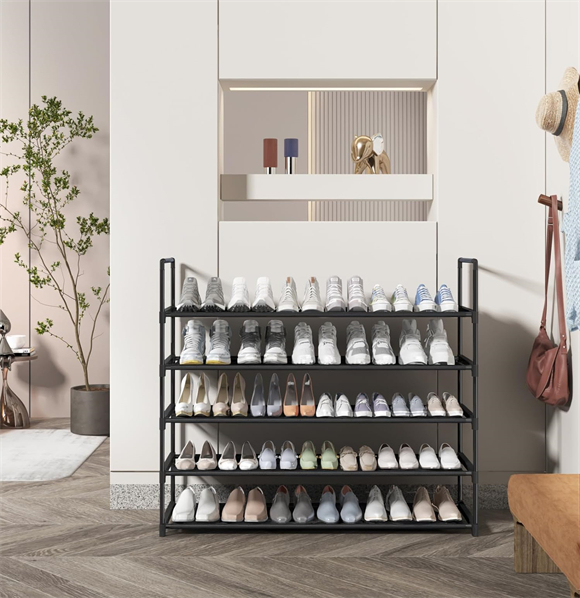 Shoe rack with cover